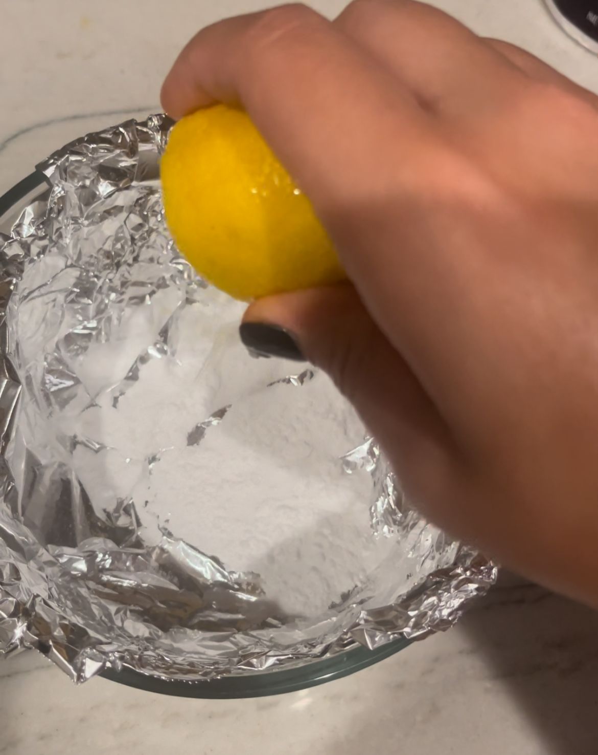 Pulire gioielli con limone